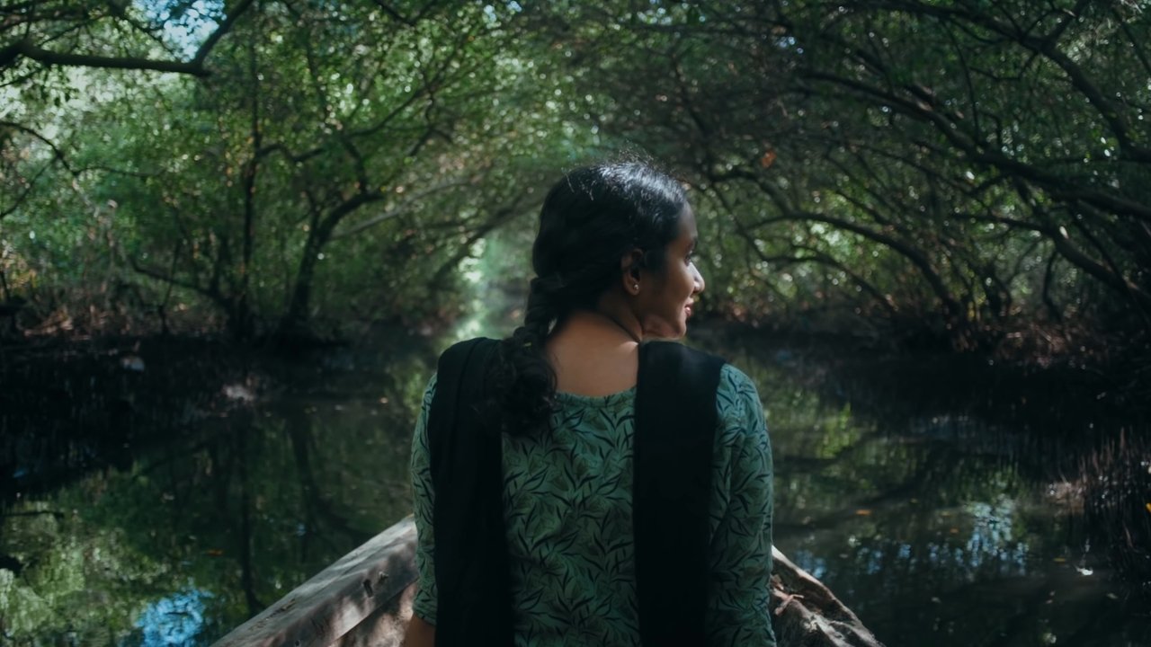 Aavasavyuham: The Arbit Documentation of an Amphibian Hunt Movie Screenshot 3