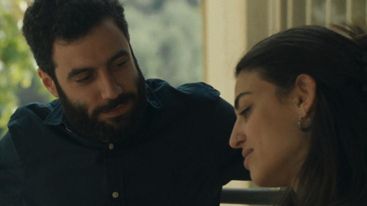 Happy Holidays Movie Screenshot 1