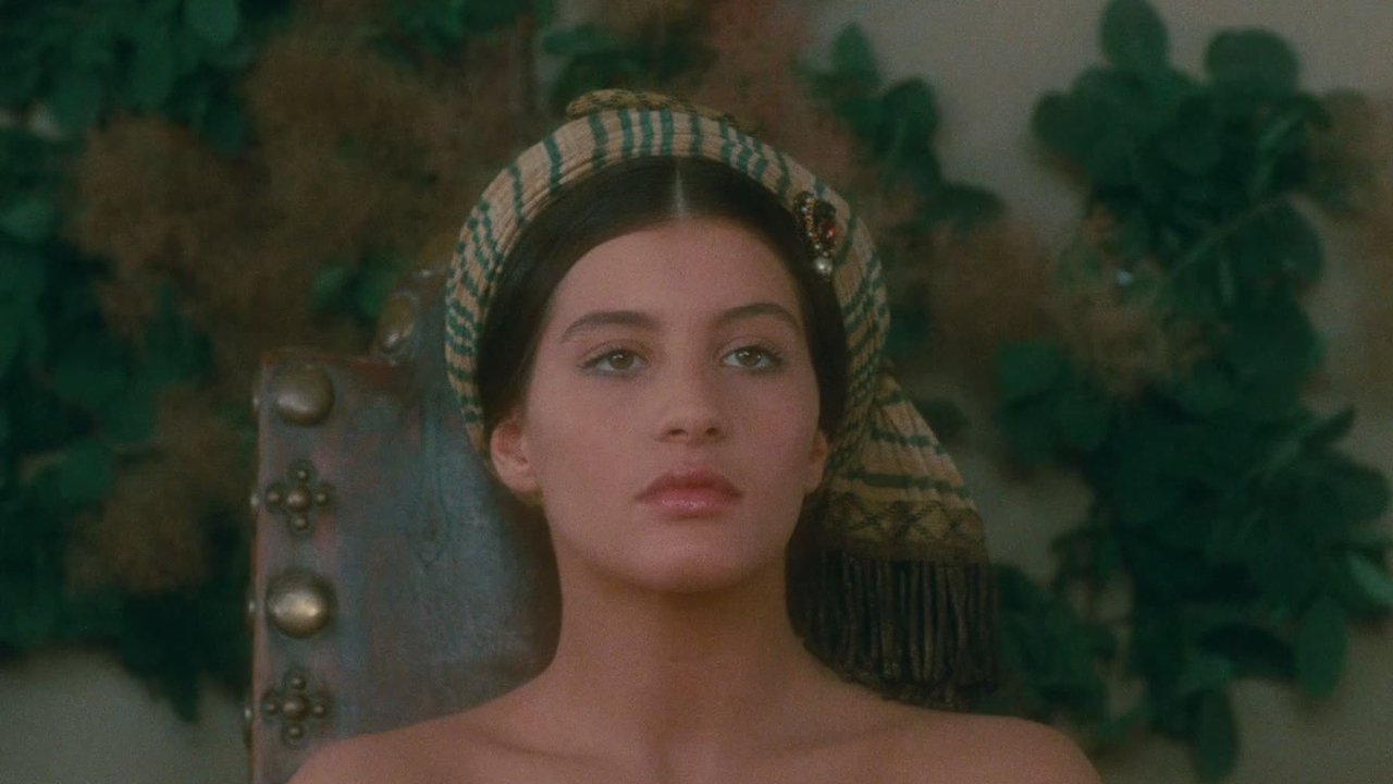 Immoral Women Movie Screenshot 4