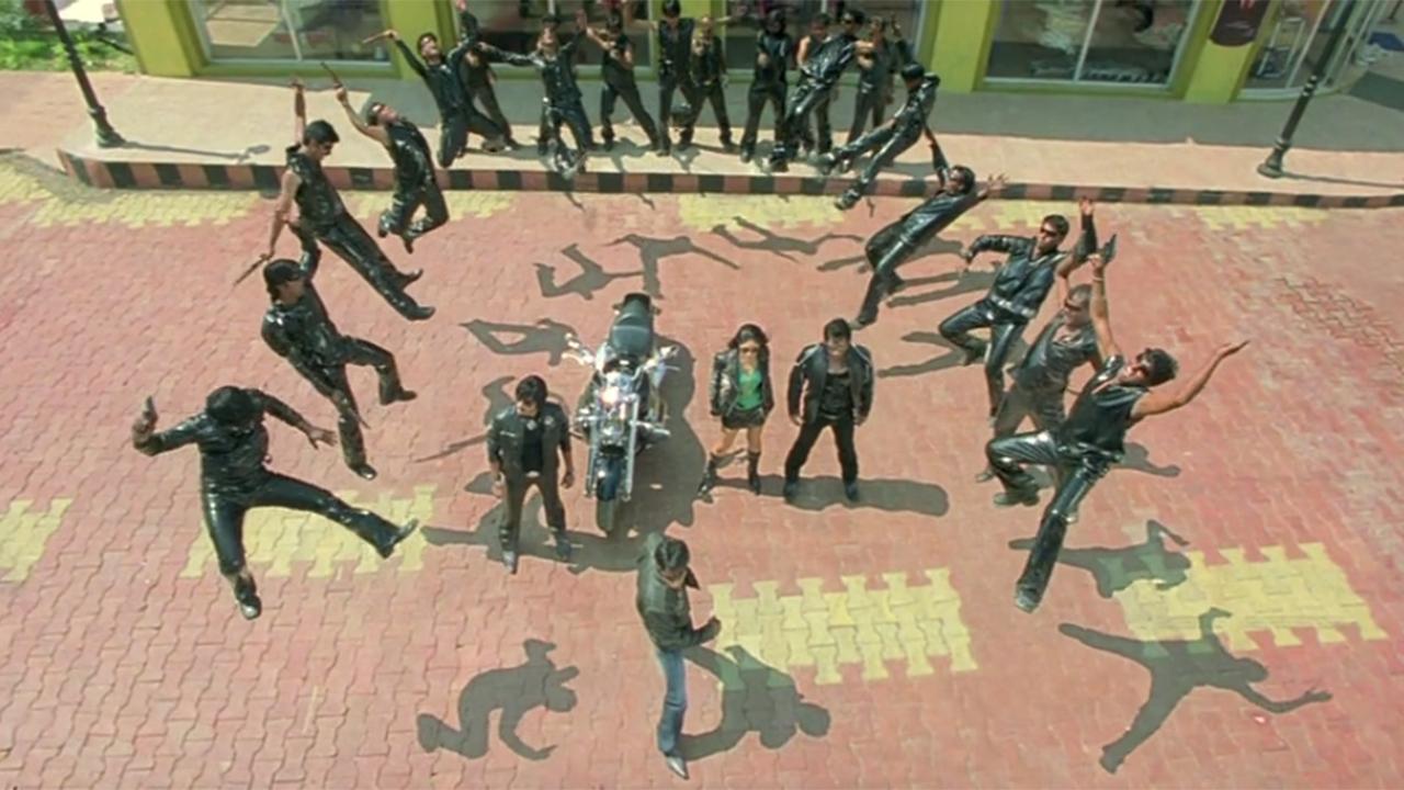 Golmaal Returns Movie Screenshot 2