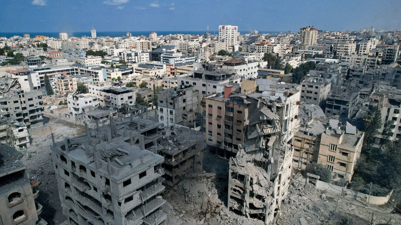 Israel and Gaza: Into the Abyss Movie Screenshot 1