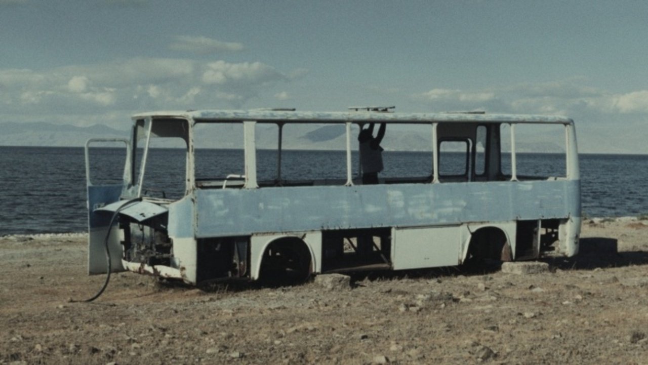Foreign Lands Movie Screenshot 1