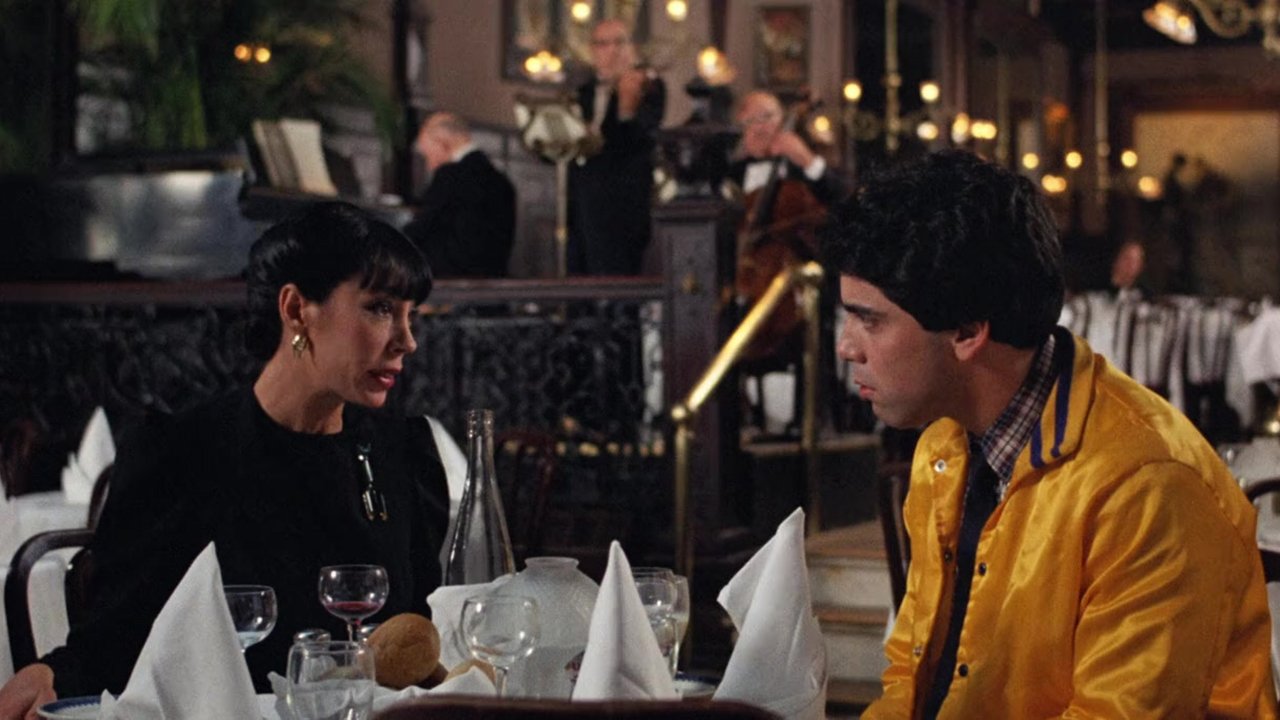 Full Moon High Movie Screenshot 3