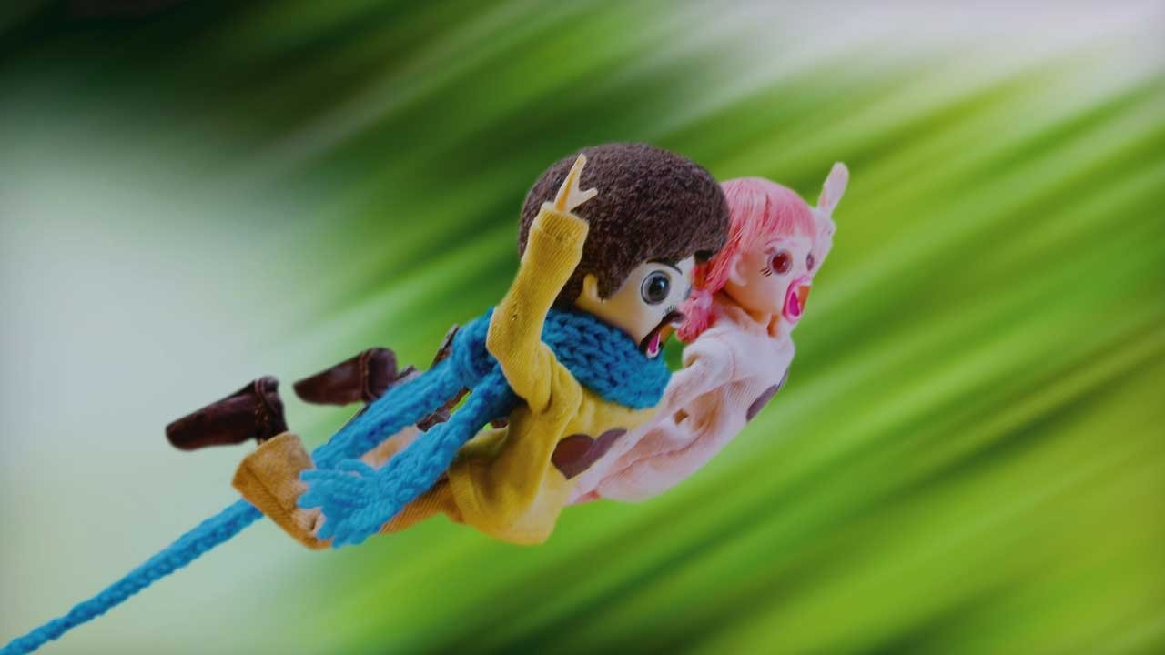 BariKari knitted scarf in midsummer Movie Screenshot 1