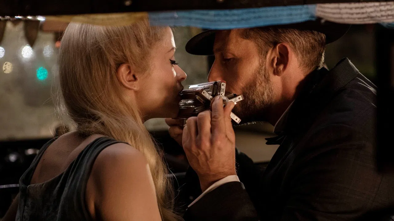 A Mermaid in Paris Movie Screenshot 4