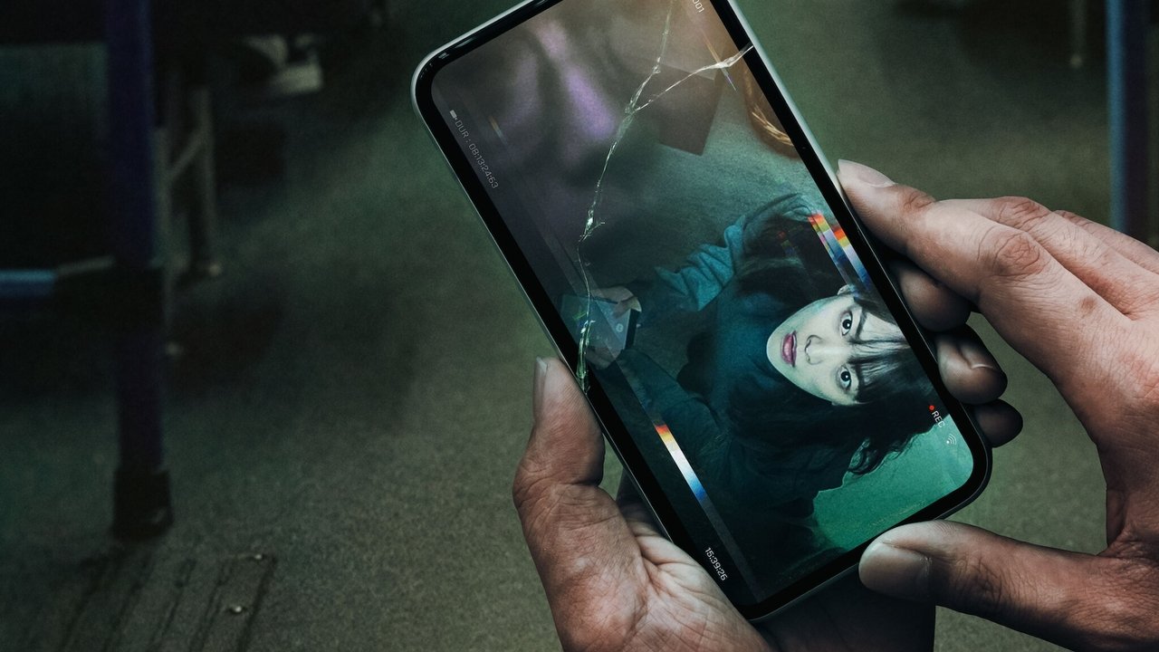 Unlocked Movie Screenshot 2