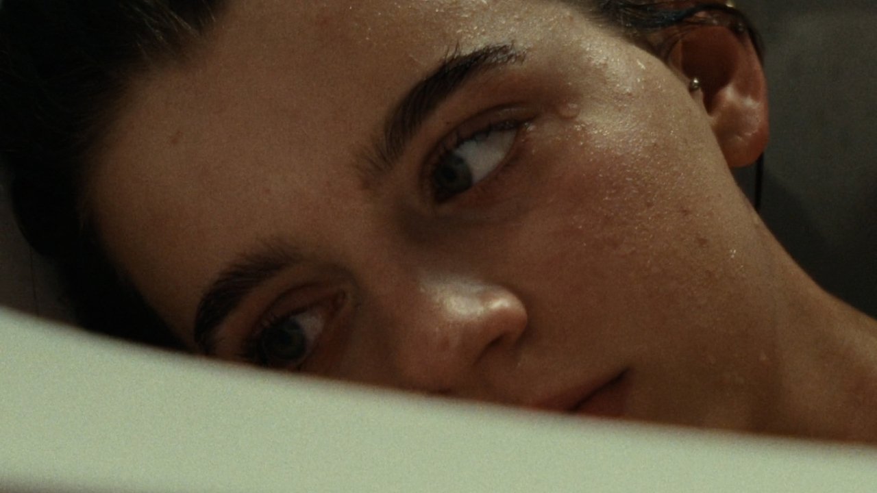 Howl Movie Screenshot 3