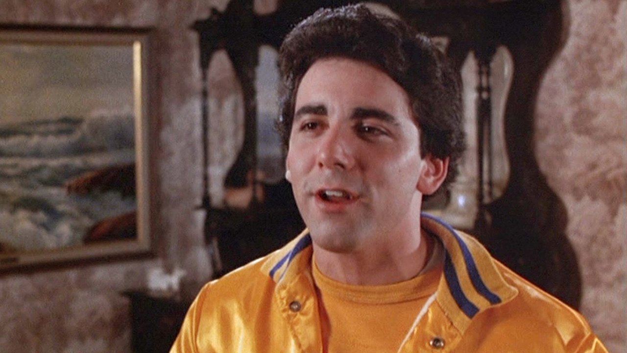 Full Moon High Movie Screenshot 4