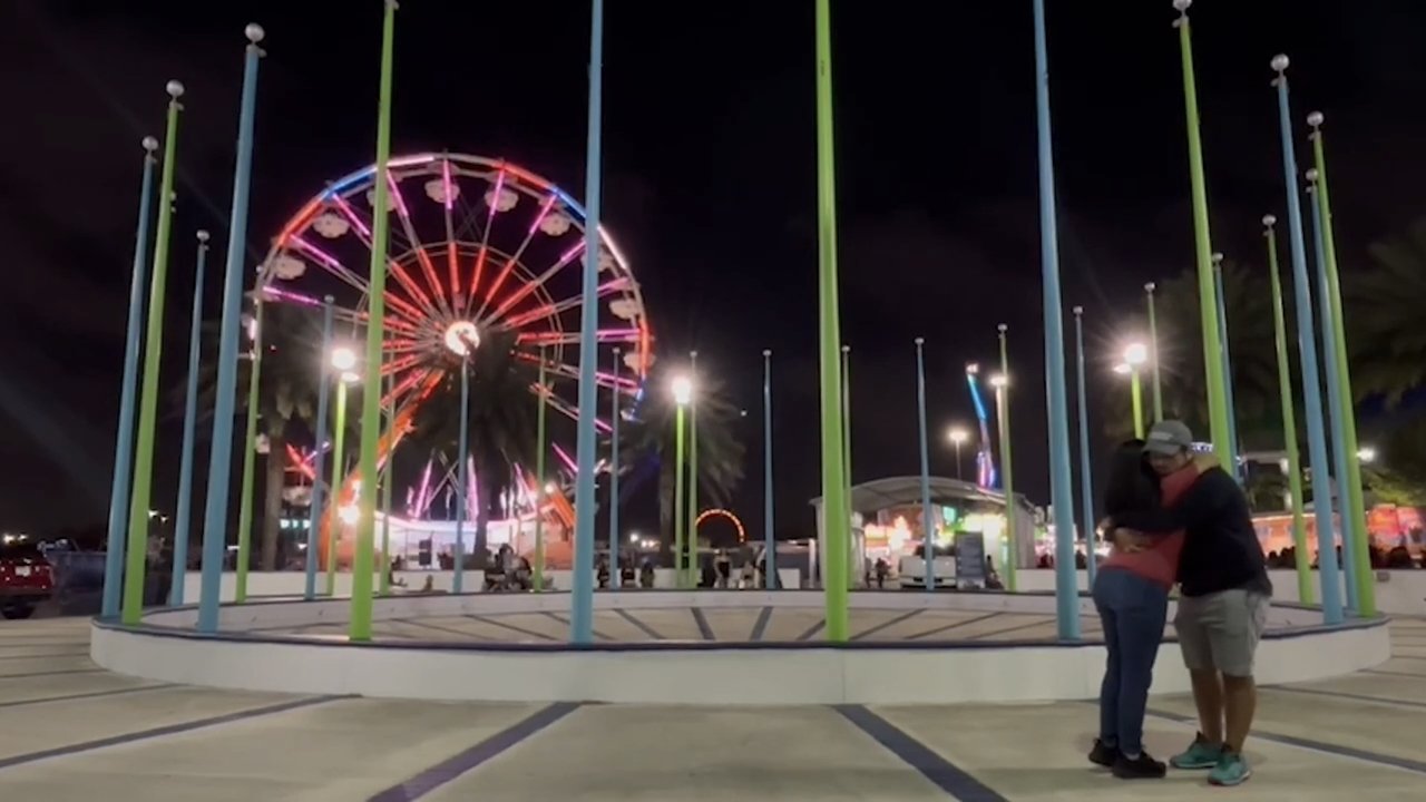 Ferris Wheel Movie Screenshot 4