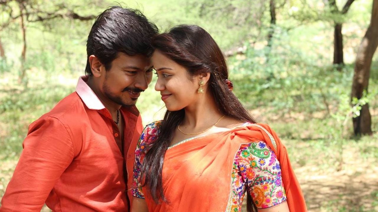 Podhuvaga En Manasu Thangam Movie Screenshot 5