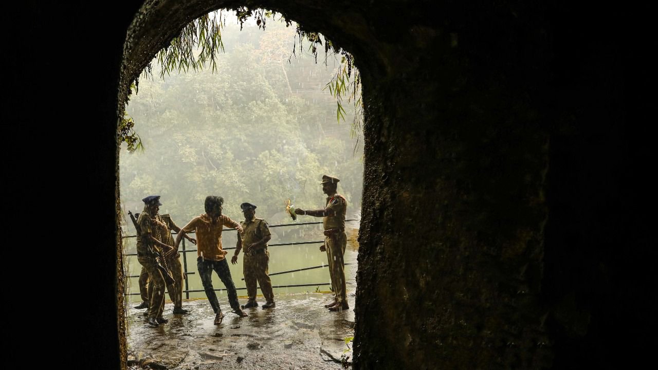 Ahimsa Movie Screenshot 1