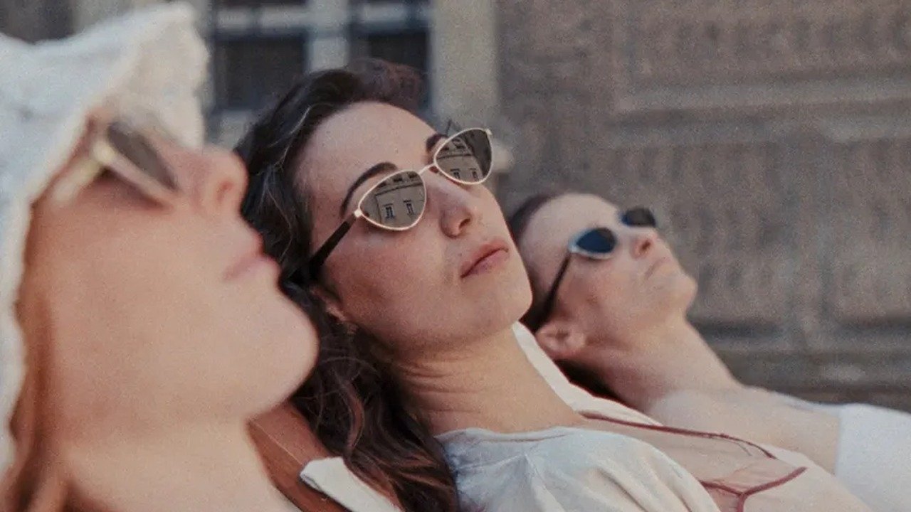 Glorious Summer Movie Screenshot 1