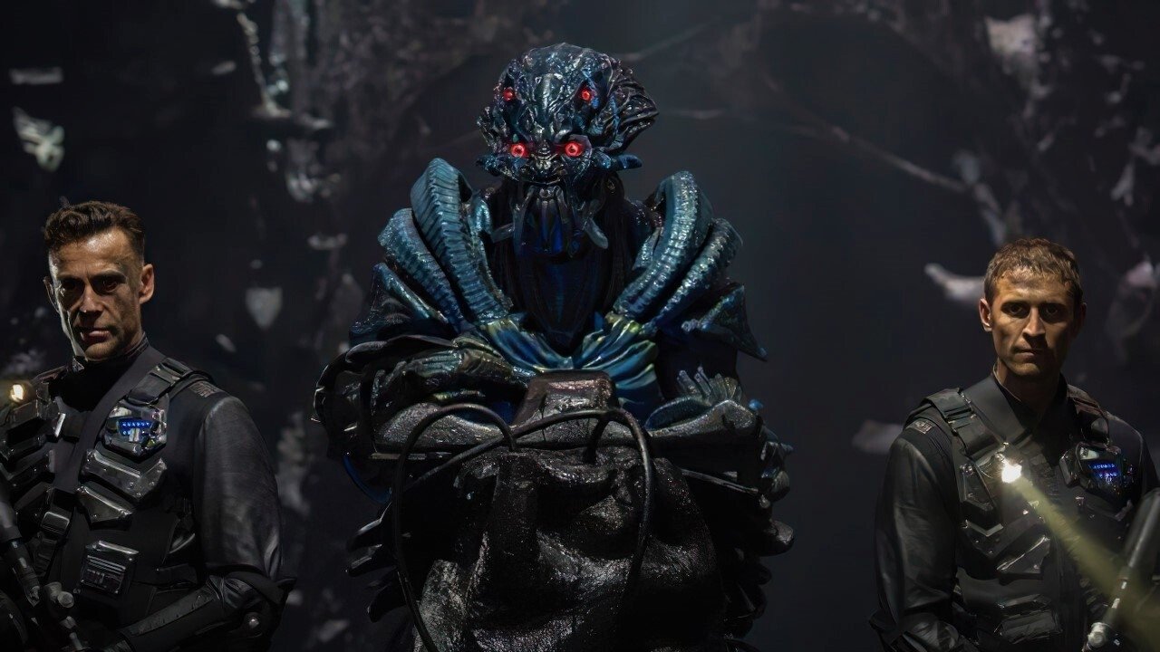 Skylines Movie Screenshot 3