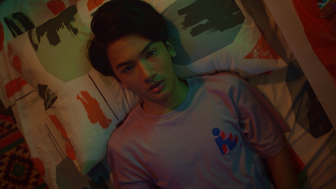 Too Handsome to Handle Movie Screenshot 3